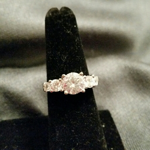 Jewelry - WGP .925 Silver 5-Stone CZ Ring Size 6